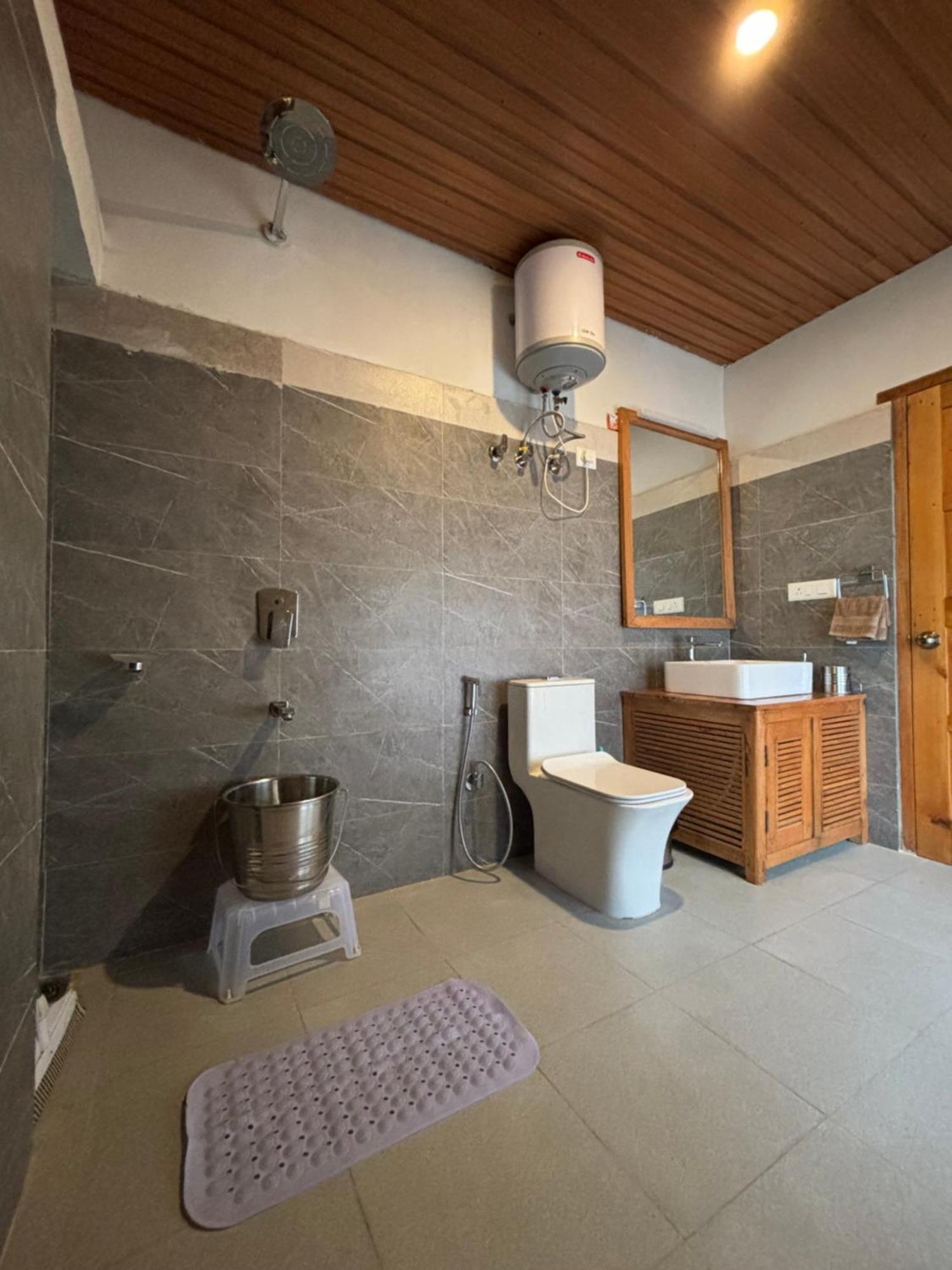 Toshim Homestay Sāngla Kültér fotó